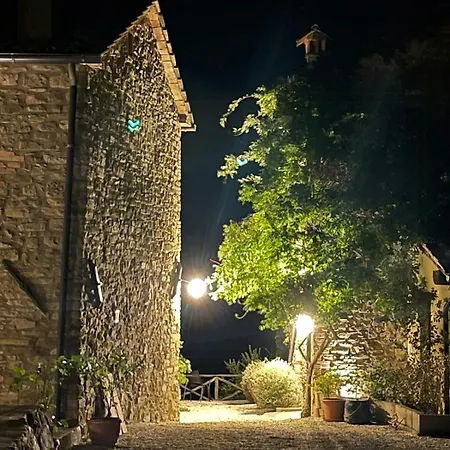 Historic In The Umbrian Hills Casa vacanze